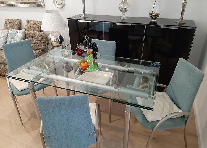 Apto Patio Andaluz. Maximo Confort Y Limpieza *