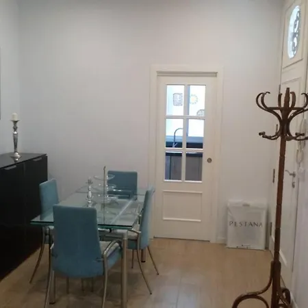 Апартаменти Apto Patio Andaluz Con Garaje