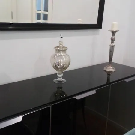 Apto Patio Andaluz Con Garaje Апартаменти
