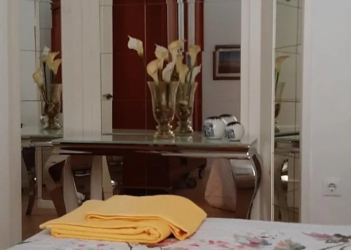 Apto Patio Andaluz. Maximo Confort Y Limpieza * Cadiz